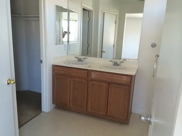 2328 S Fallbrook Dr — Photo 77