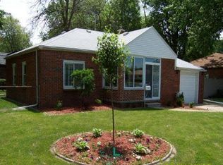 20930 E Martin Rd, Saint Clair Shores, MI 48081