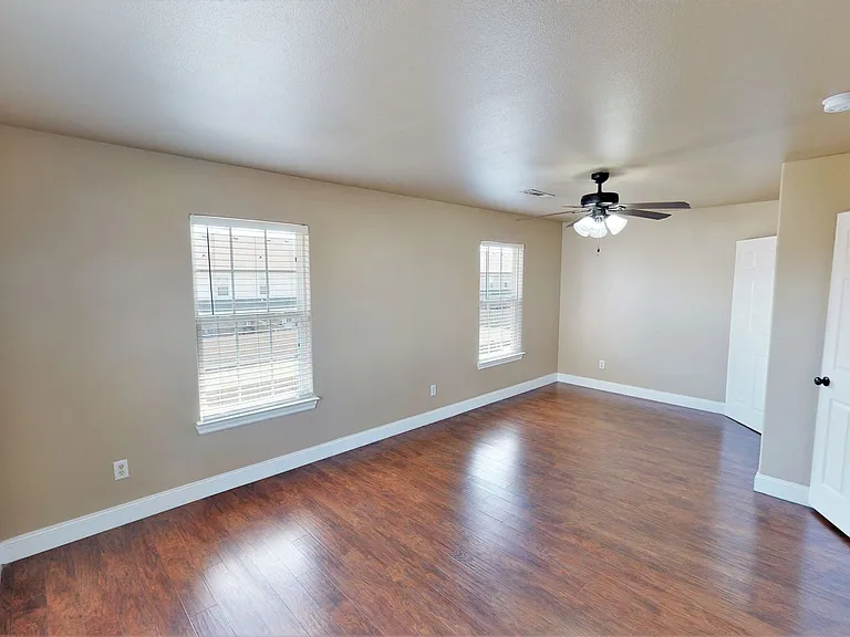 804 Meadowlands Drive — Photo 16