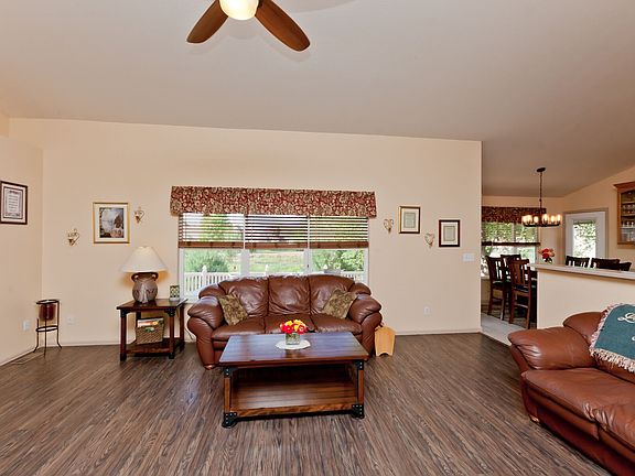 3rd image of 711 Lochwood Ct
