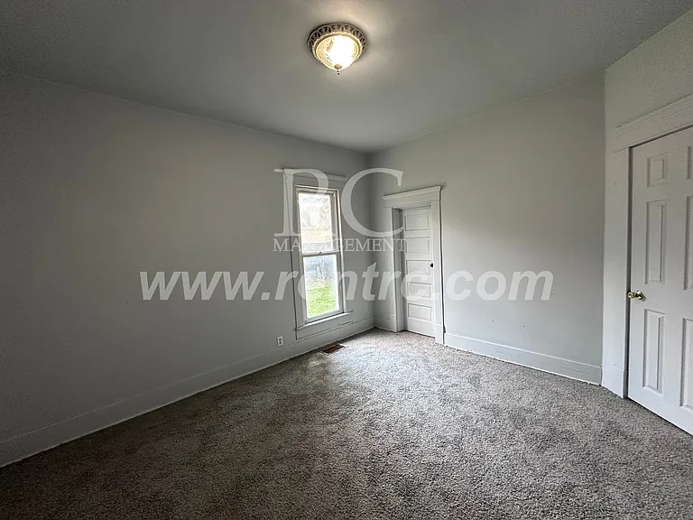 15 N Jefferson St #N — Photo 14