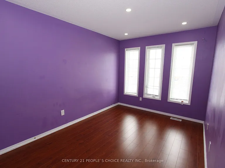 14 Thornbush Blvd — Photo 28