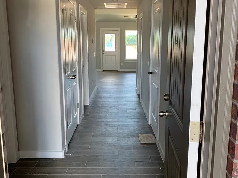 422 Red Robin St — Photo 8