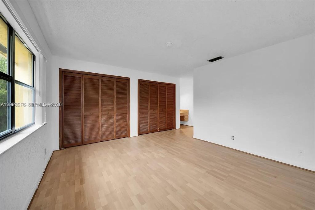 120 SE 12th Ave, photo 8