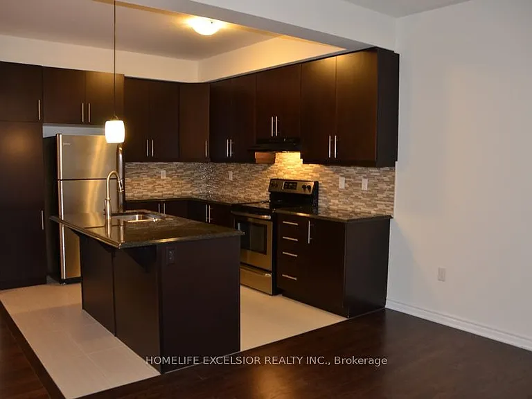 130 Major Cres — Photo 5