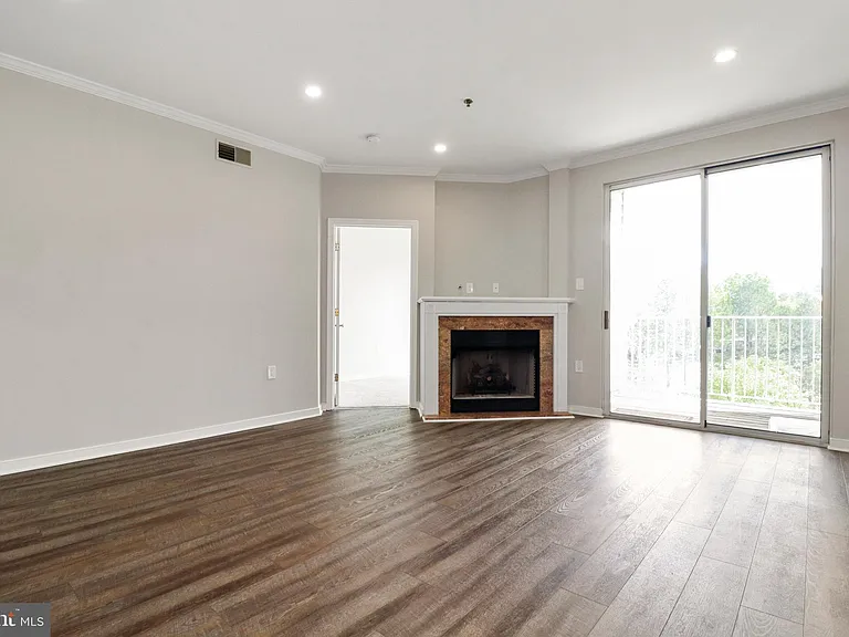 1641 International Dr #304 — Photo 9