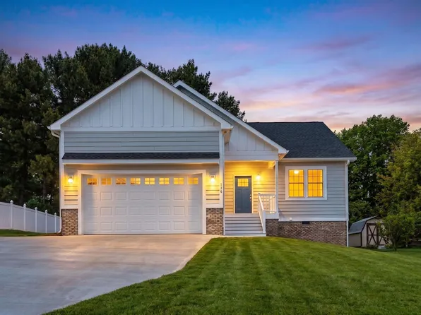 116 Fox Hill Dr, Staunton, VA 24401