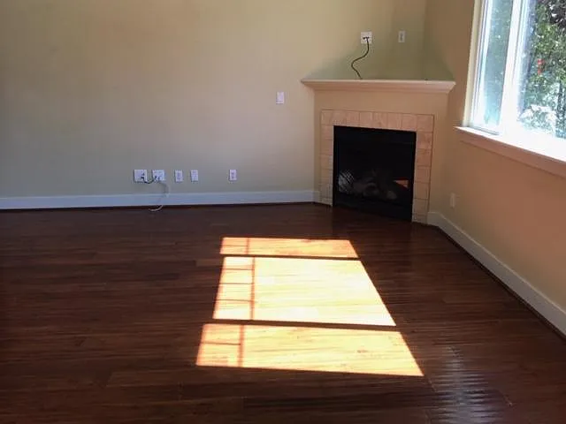 3 bed, 3.5 bath, 2383 sqft, $3,800 — Photo 2