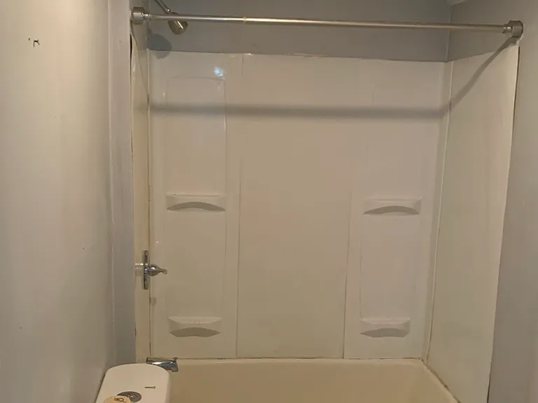485 Coggeshall St #3 — Photo 7