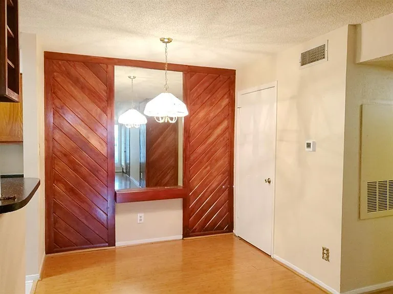 2121 Hepburn St #505 — Photo 4