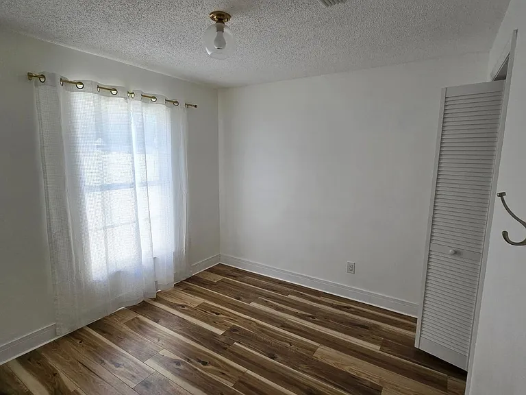 211 N Cervidae Dr — Photo 13