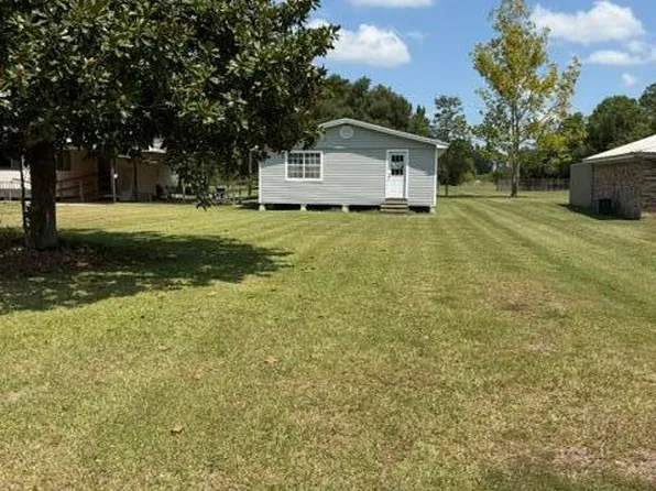 1405 Leed Champagne Rd #B, Saint Martinville, LA 70582