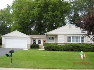 6935 N Range Line Rd, Glendale, WI 53209