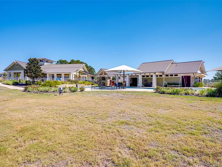 8470 Coral Cove Pass Ln — Photo 35