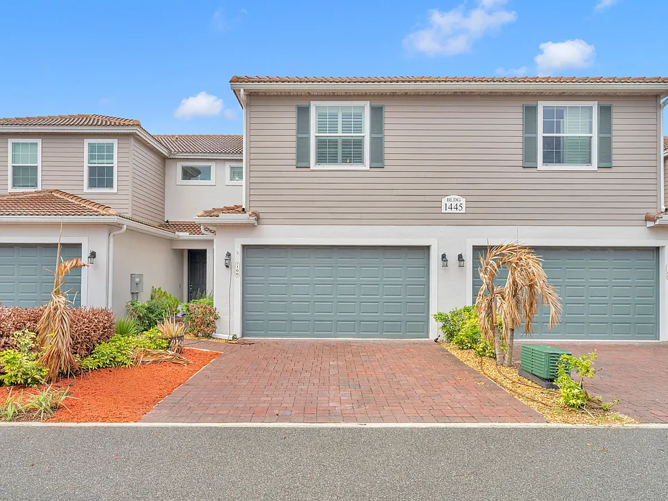 1445 Isabella Dr #105