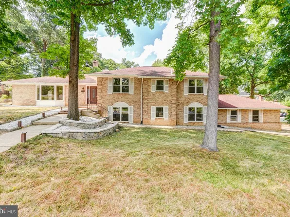 7010 College Heights Dr, Hyattsville, MD 20782
