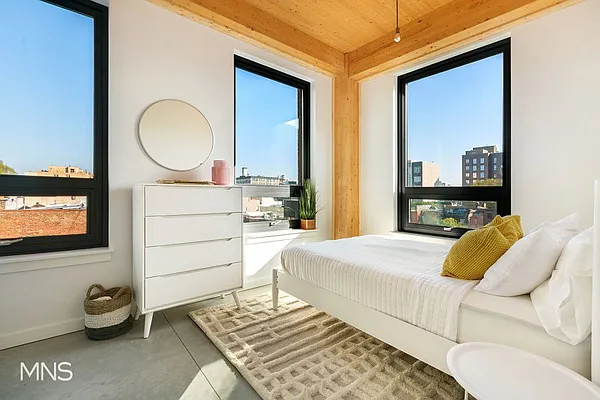 Rented by MNS Marketing | media 33