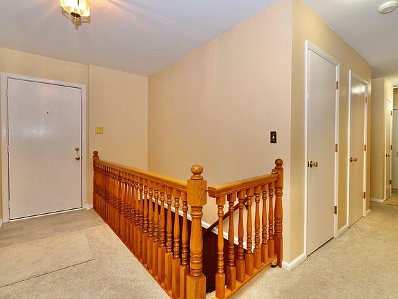 3rd image of 5761 Penguin Dr