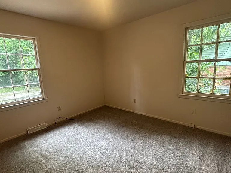 614 Kentbrook Dr — Photo 9