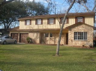 709 Center Way St, Lake Jackson, TX 77566