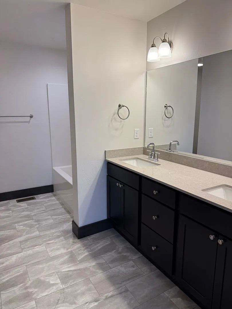 Brand New 3 Bed 2 Bath with double attached garage in Belgrade — Photo 4