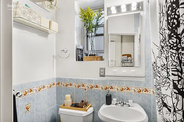 Sold by Sotheby's International Realty | media 4