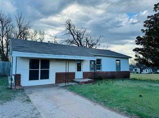 1008 N 5th St, Perry, OK 73077