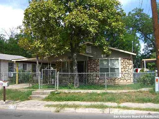 1st image of 618 COLLINGSWORTH ST