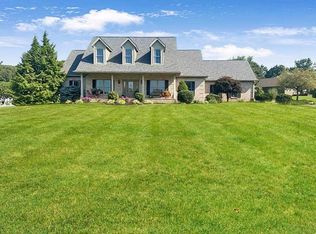 2416 White Ridge Ln, Washington, IN 47501