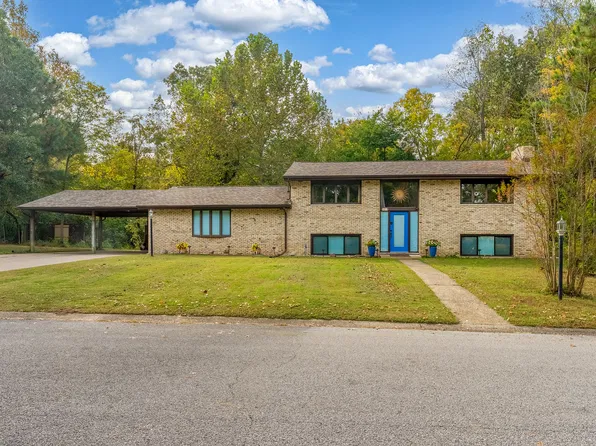 47 Spring Arbor Dr, Carbondale, IL 62902