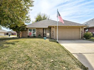 11600 SW 3rd St, Yukon, OK 73099