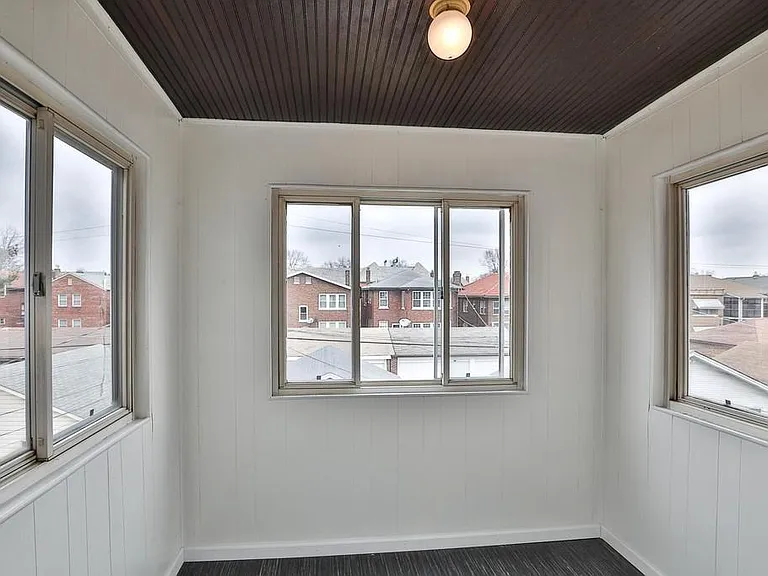Sunroom/Office