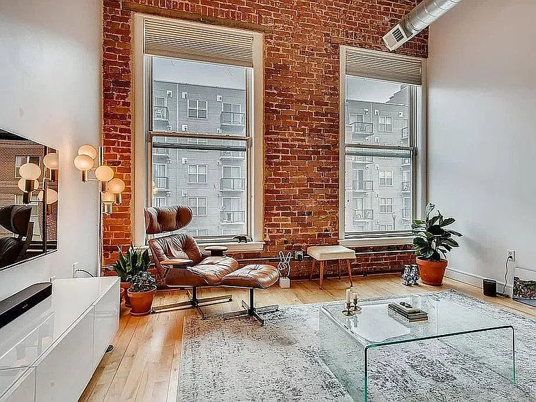 2441 N Broadway — Photo 3