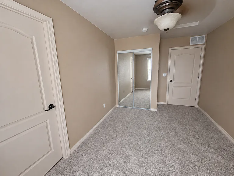 21206 Tallman Ct — Photo 23