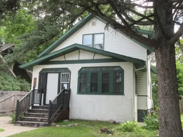 906 University Dr S, Fargo, ND 58103