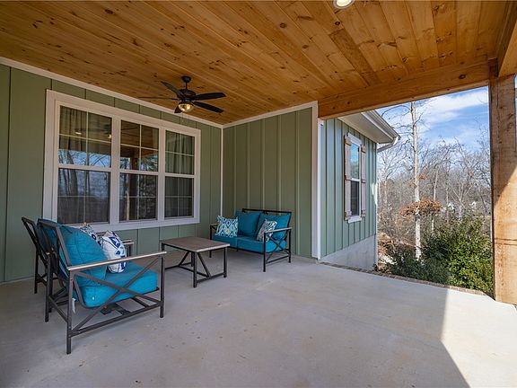 4th image of 113 S Oak Pointe Dr