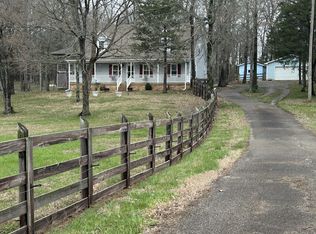 4860 Pyles Rd, Chapel Hill, TN 37034