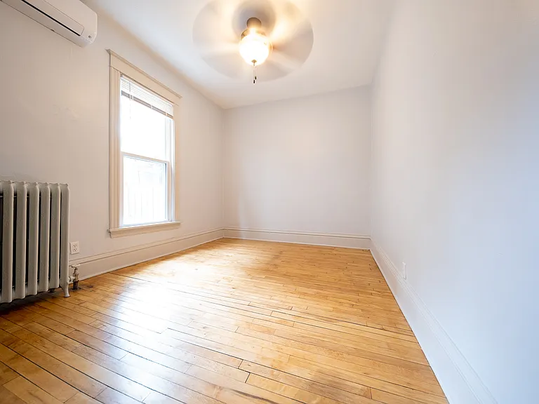 918 E 17th St #1 — Photo 11
