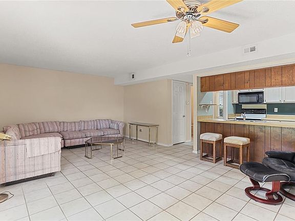 4th image of 2762 Mount Laurel Dr
