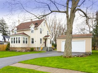 241 Oakgrove Dr, Buffalo, NY 14221