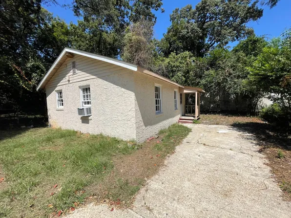 2225 8th St #1/2, Columbus, GA 31906