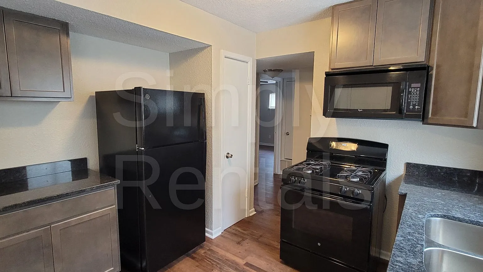 3513 Washington St — Photo 2