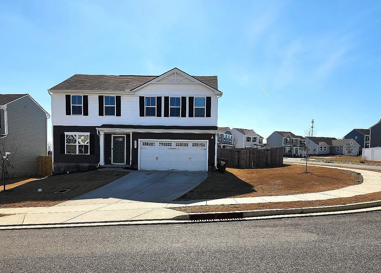 4 bed, 2.5 bath, 1900 sqft, $2,650 — Photo 1