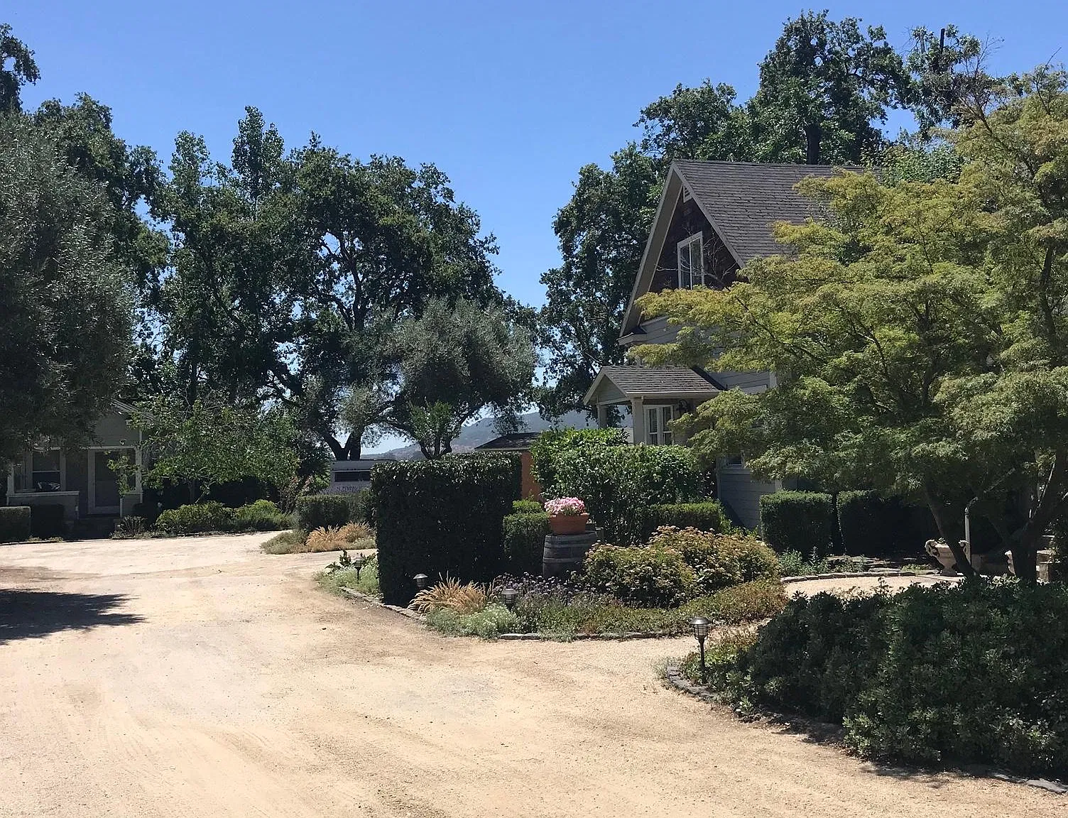 1225 Oakville Grade — Photo 3
