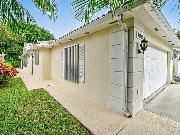 4th image of 7880 SE Peppercorn Ct