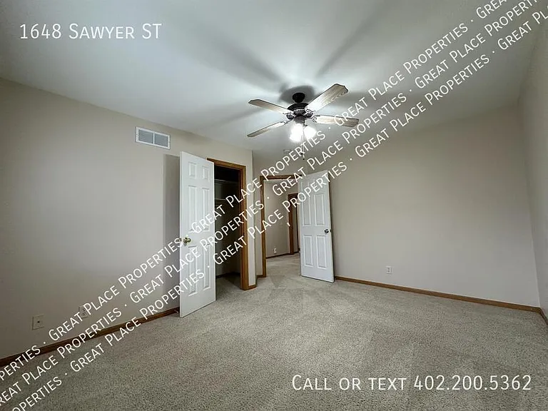 1648 Sawyer St — Photo 13