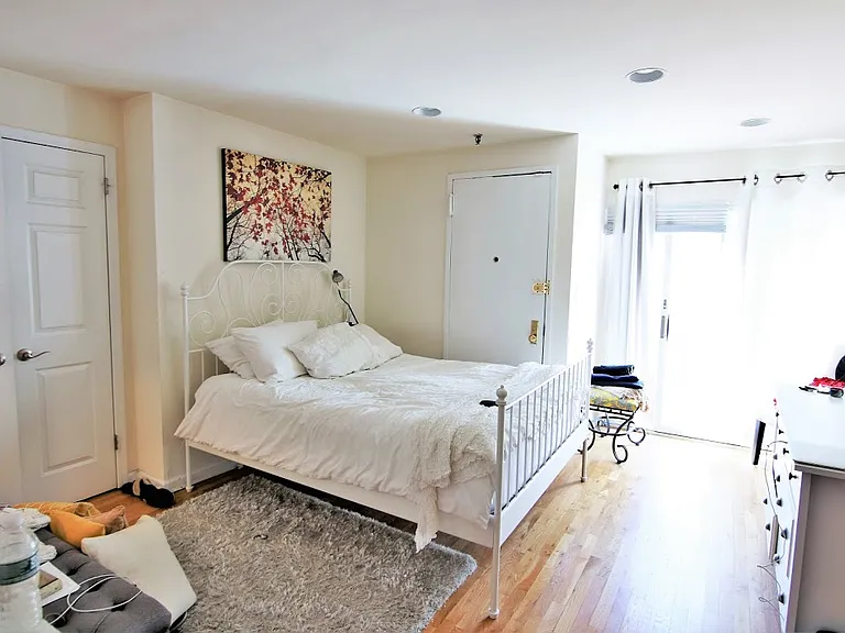 156 W 75th St #5B — Photo 9