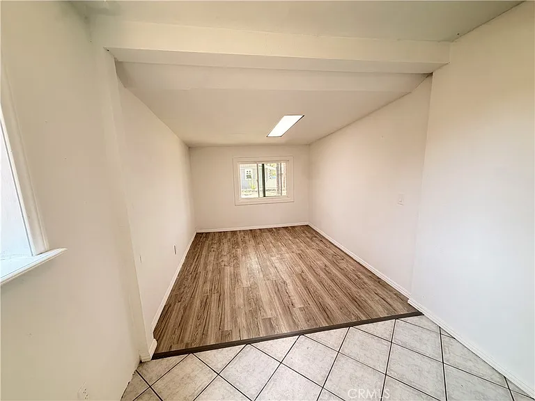 258 E Hill St — Photo 24