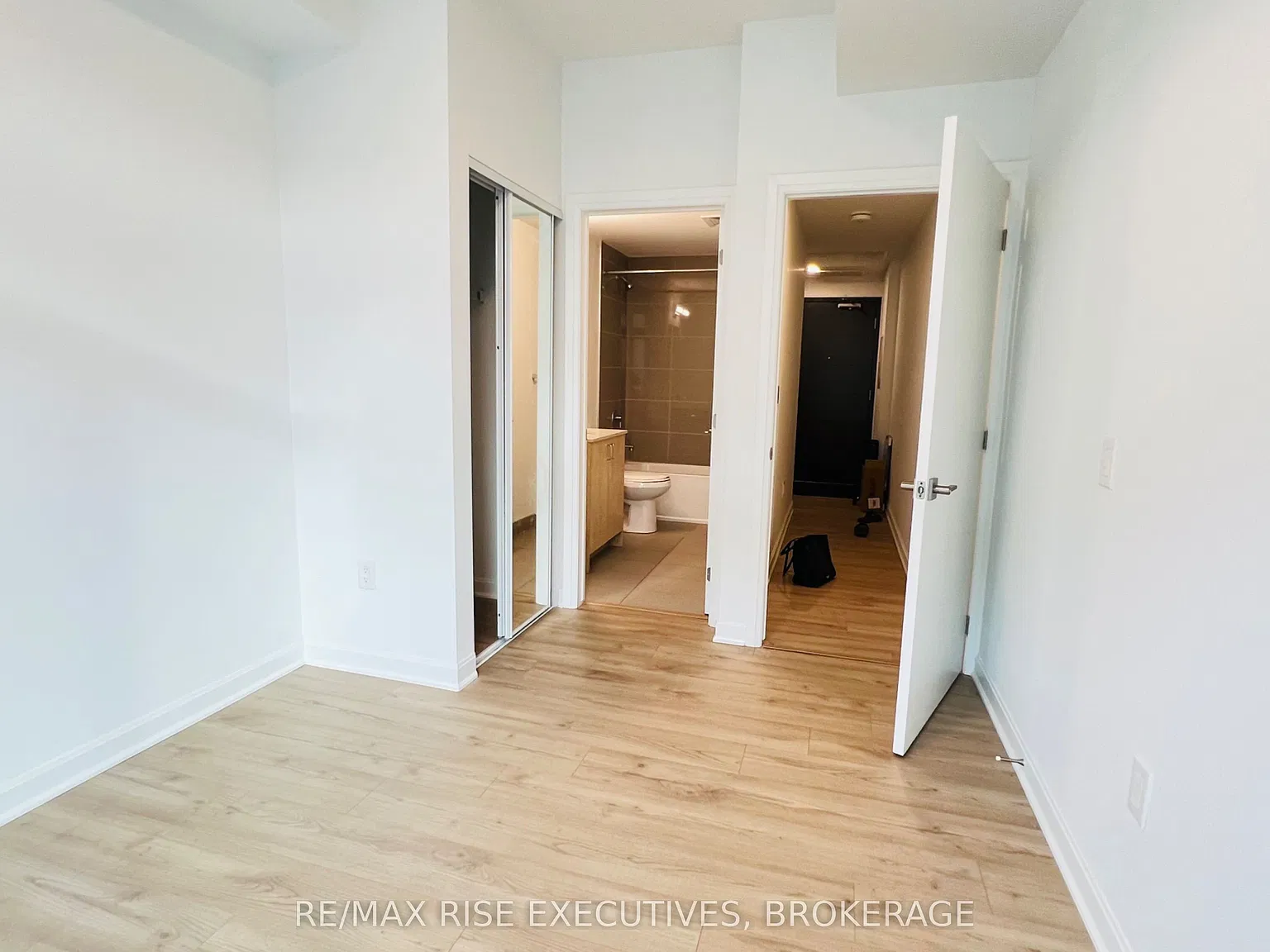 2 bed, $2,500 — Photo 4