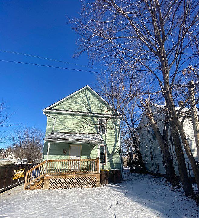 2nd image of 421 W Broadway St